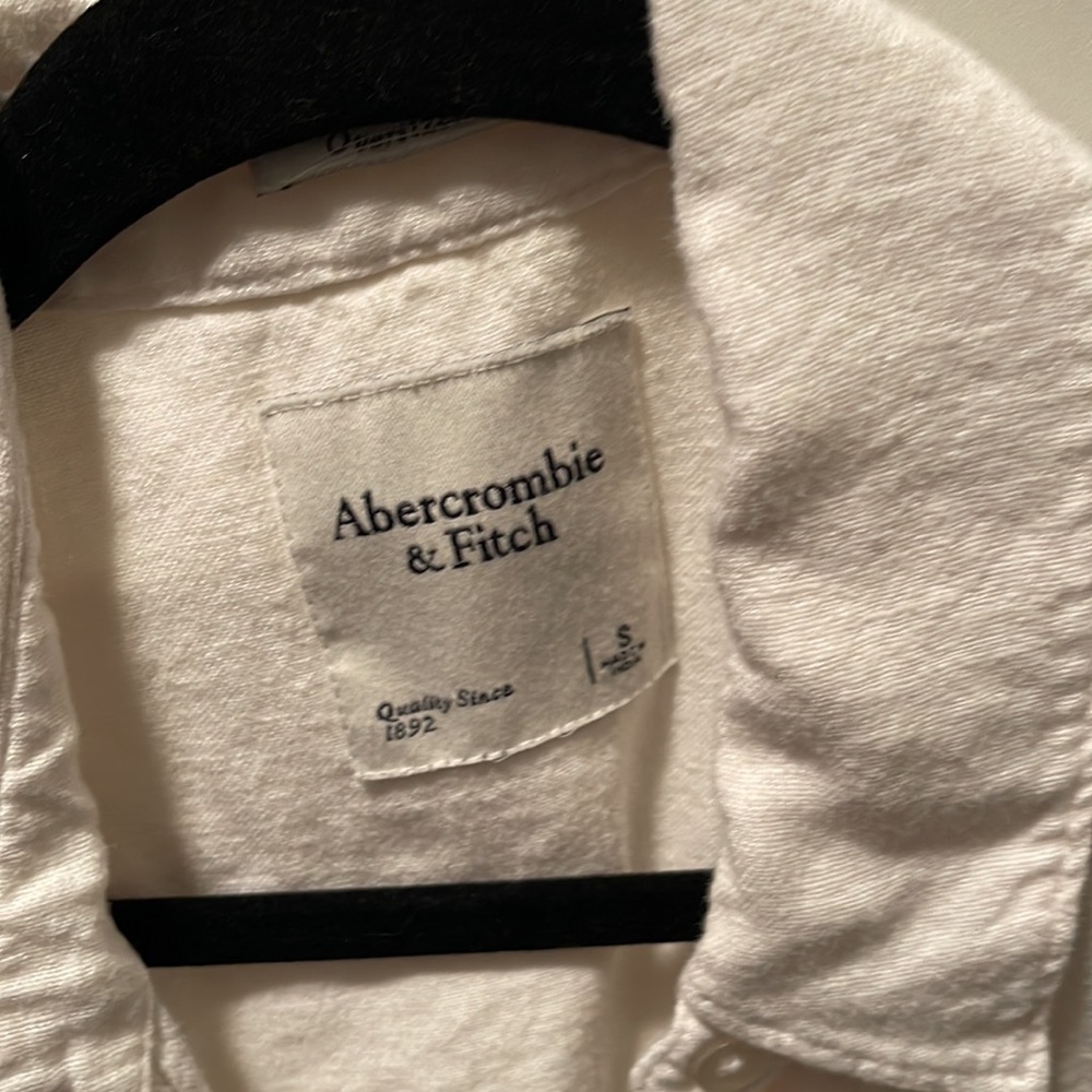 Abercrombie Short Sleeve Button Down Size Small - image 2